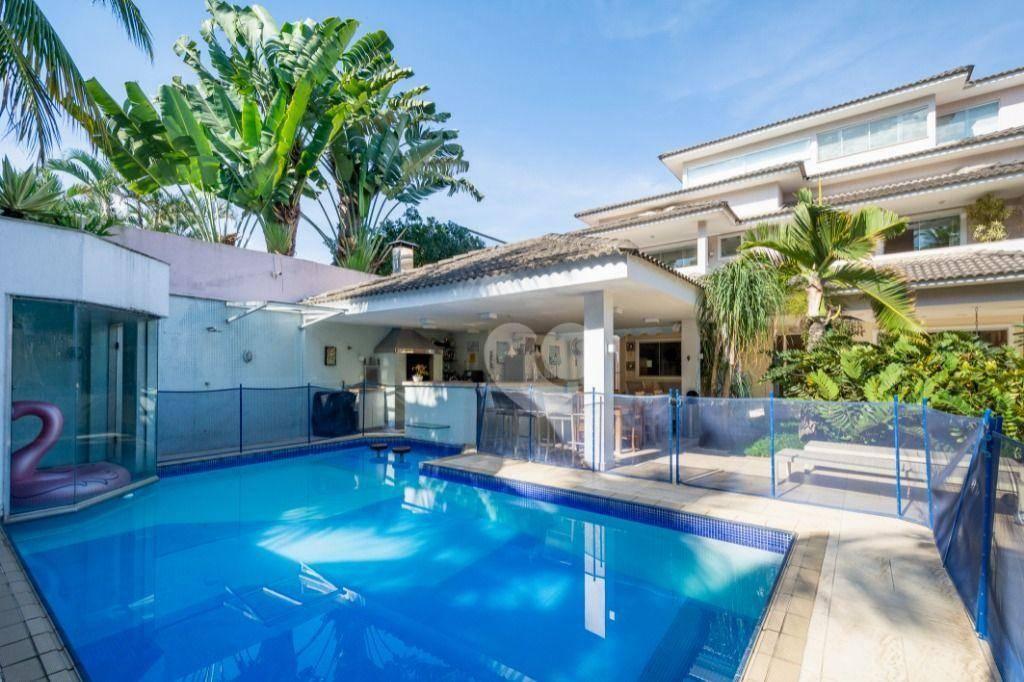 Alameda dos Eucaliptos  Casa com 7 quartos. 7 suítes  à venda, 830 m² por R$ 9000.000 - Barra da Tijuca