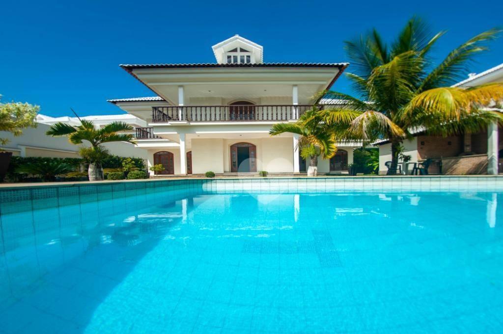 Condomínio Mansões - Mansão Triplex em estilo Colonial com 5 Suítes. Barra da Tijuca/RJ.